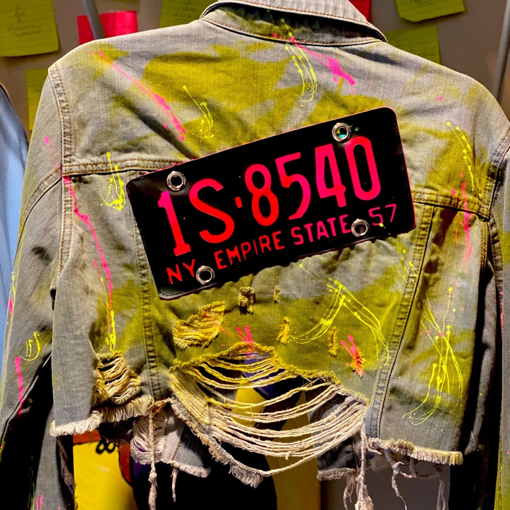 Super Funky Graffiti Denim mid-riff jacket!!!